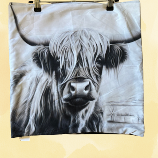 Highland cow cushion cover